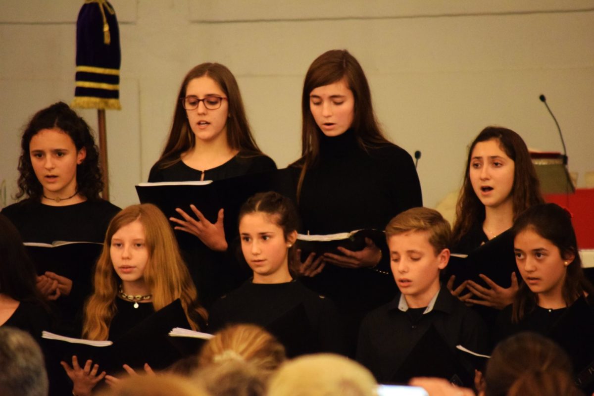I Encuentro de Navidad de Coros Juveniles. Coro Juvenil de Triarte y el Coro Joven del Conservatorio Martín Tenllado